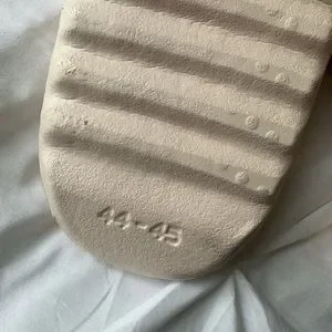 BUNDLE OF 2, Squishy Slides, Size 44-45, Cream and Black Men’s Shoes | Bundle Of 2 Squishy Slides Size 4445 Cream And Black  main image 2